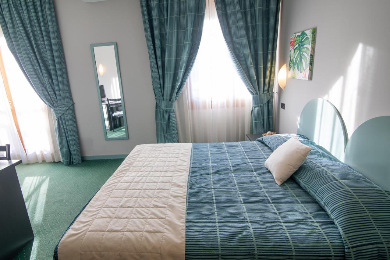 Hotel Vittoria Sondrio Exteriér fotografie