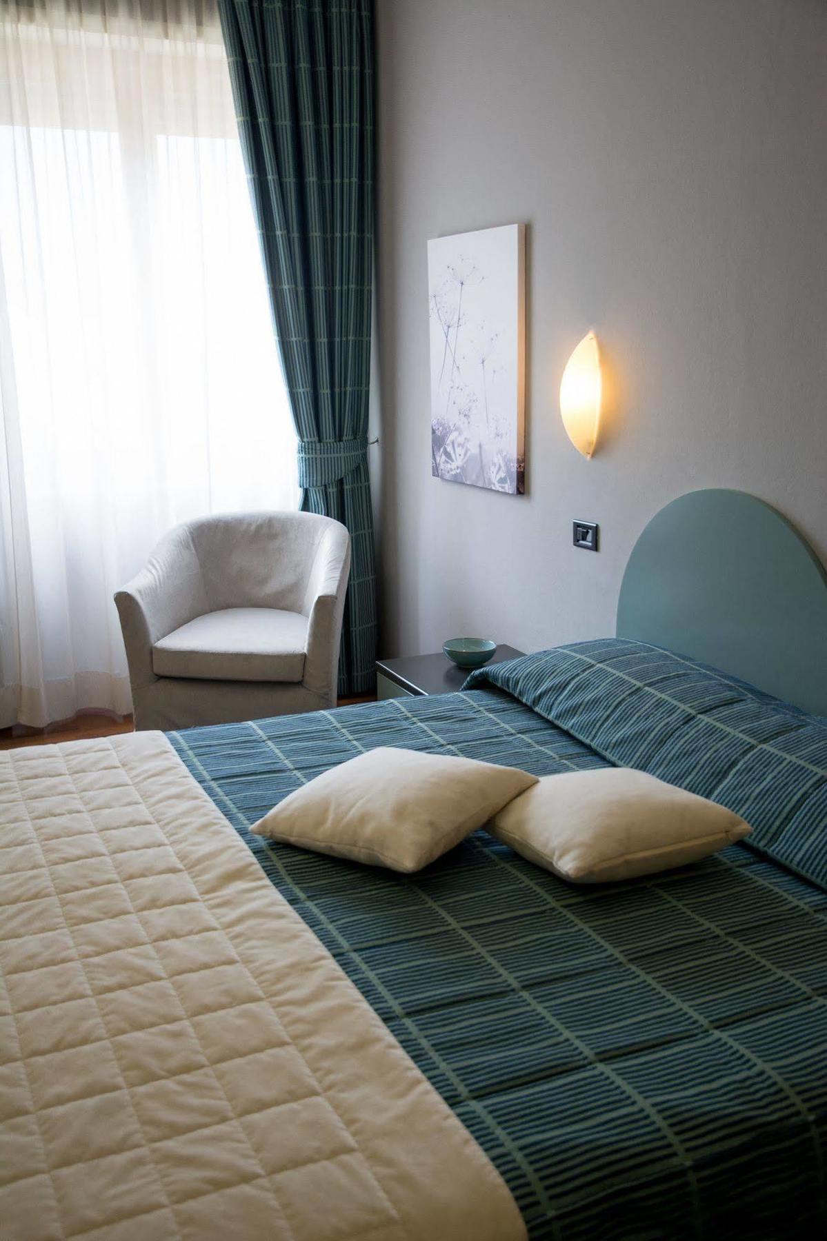 Hotel Vittoria Sondrio Exteriér fotografie